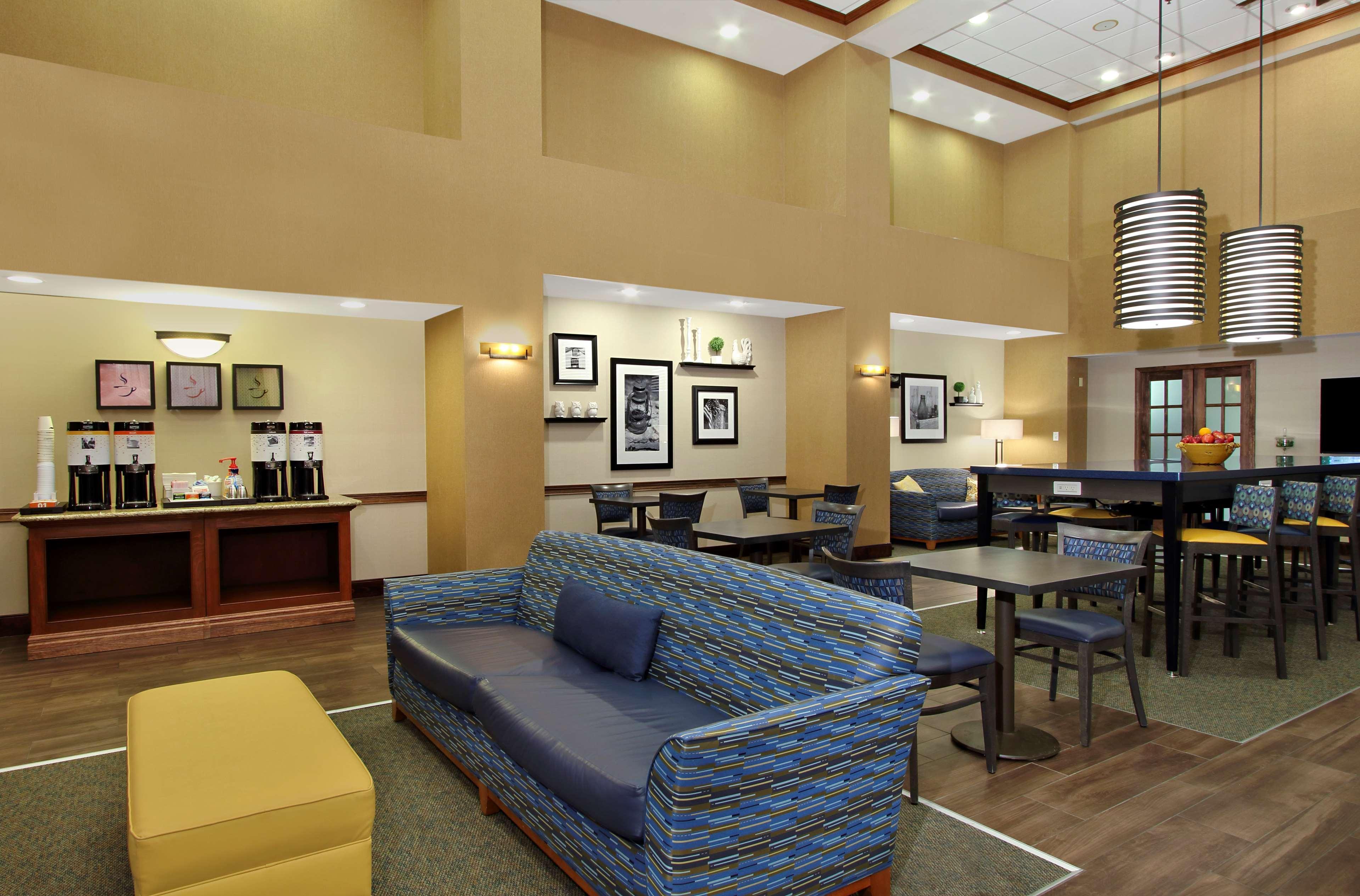 Hampton Inn & Suites Madisonville Exteriér fotografie