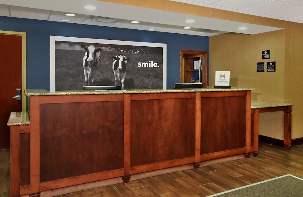 Hampton Inn & Suites Madisonville Exteriér fotografie
