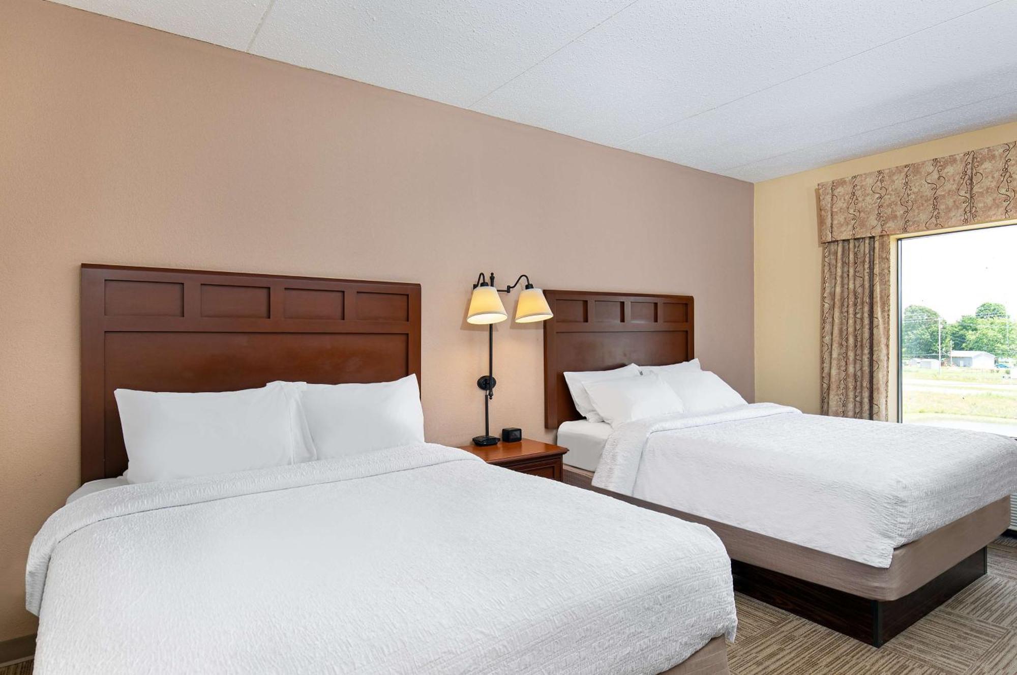 Hampton Inn & Suites Madisonville Exteriér fotografie