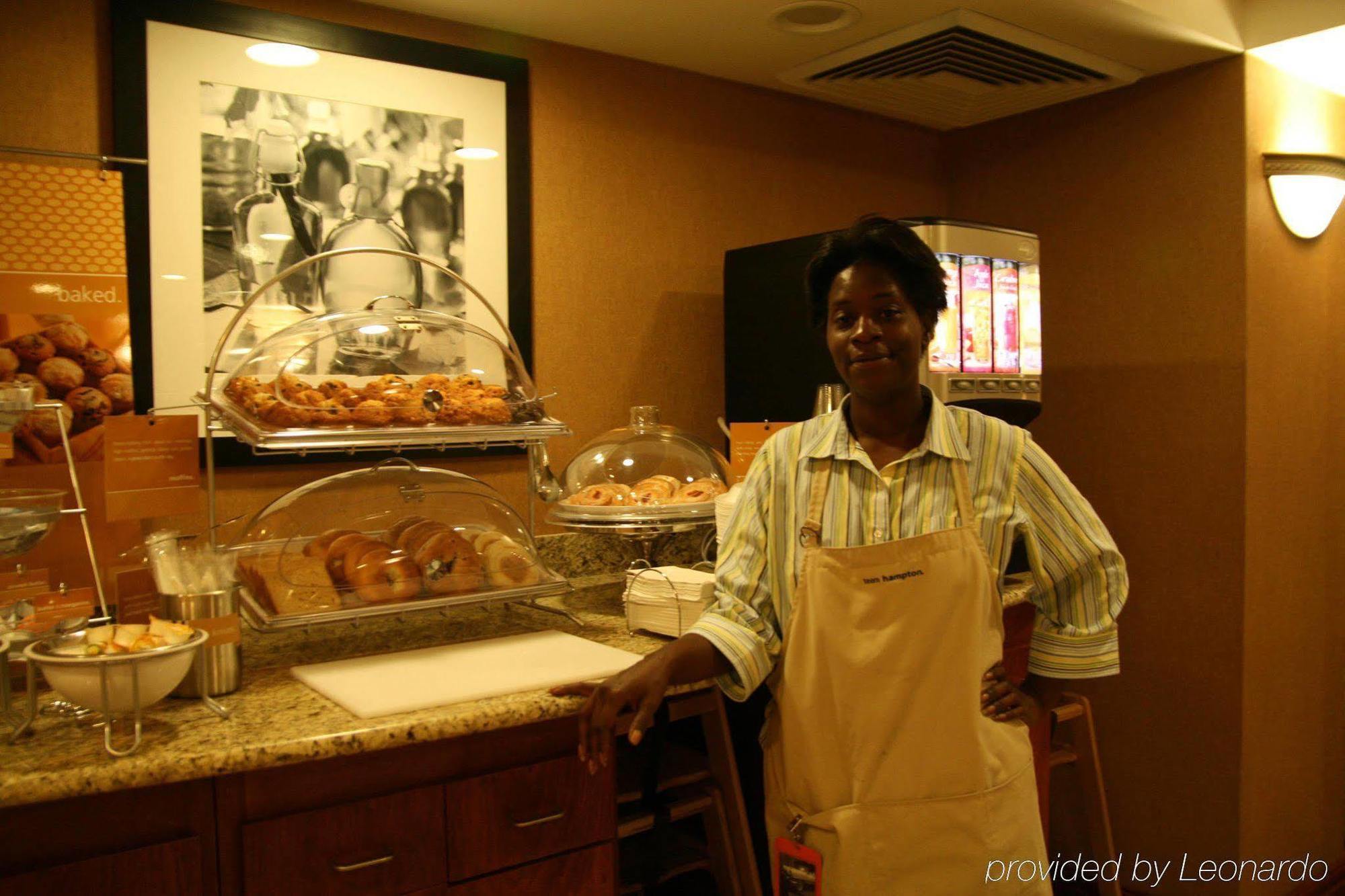 Hampton Inn & Suites Madisonville Restaurace fotografie