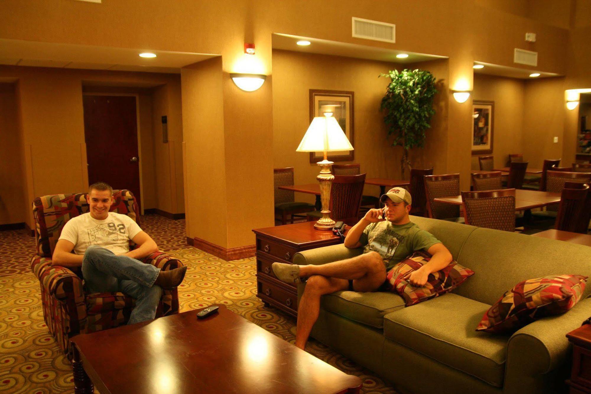Hampton Inn & Suites Madisonville Exteriér fotografie